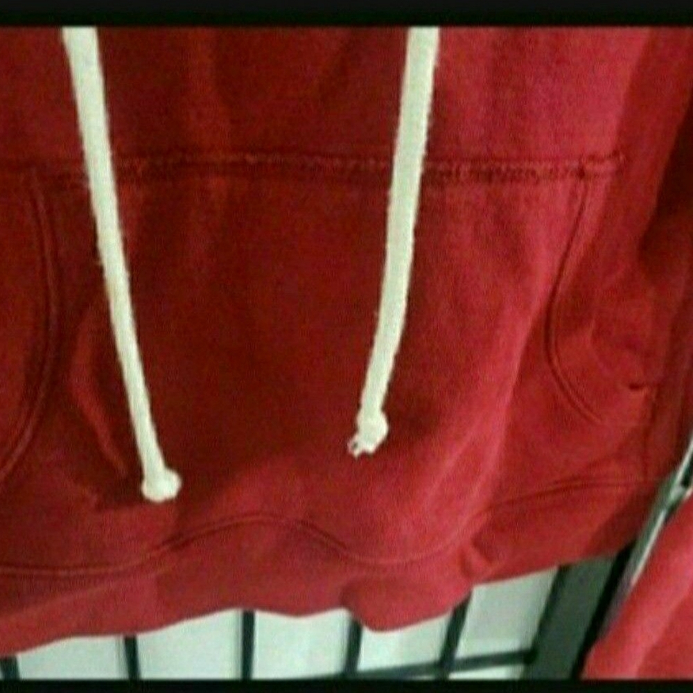 Sweater. - Picture 5 of 6
